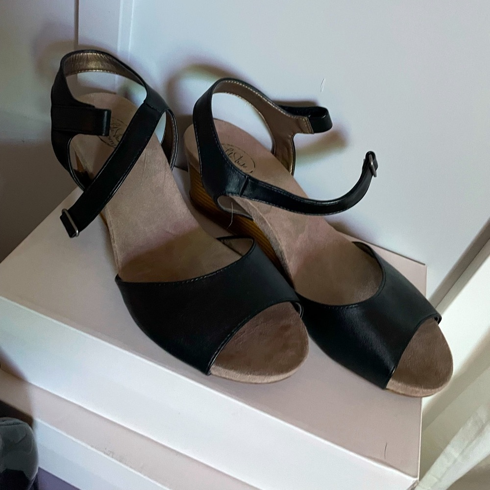 Black leather wedges size 10